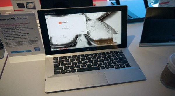 Lenovo Pamer Laptop Baru di CES 2014